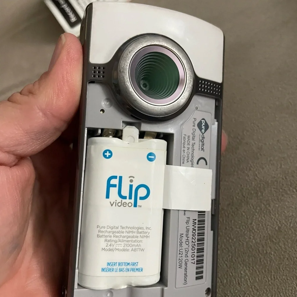 Flip UltraHD White Video Camera